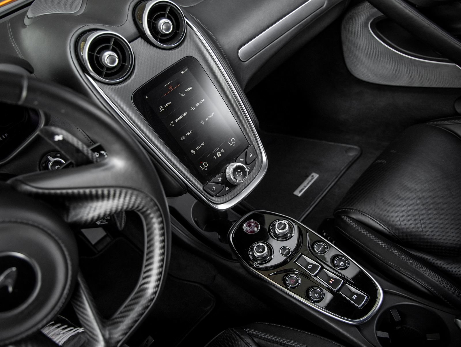 Used 2022 McLaren GT RWD image 32