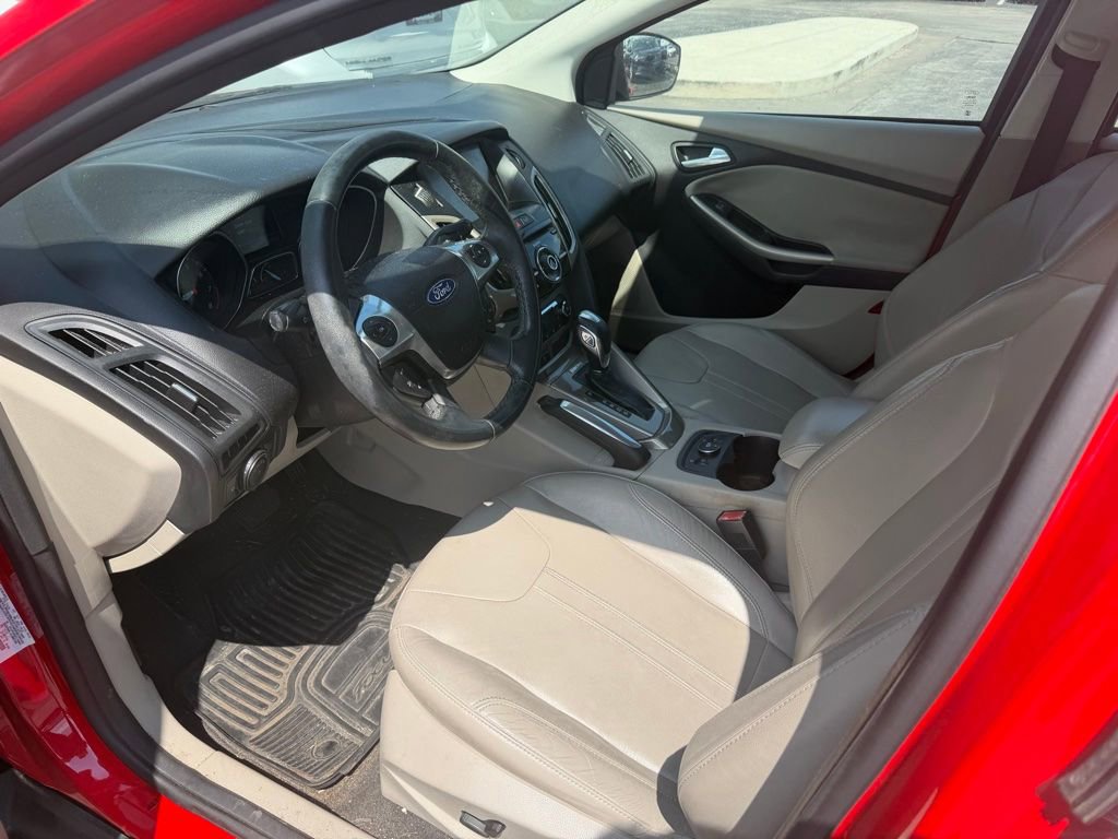 Used 2012 Ford Focus SEL FWD image 6