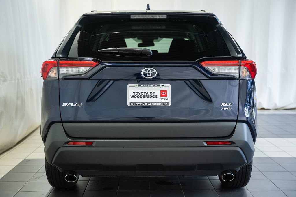 Used 2025 Toyota RAV4 XLE AWD/4WD image 5
