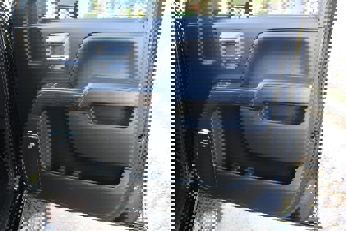 Used 2018 GMC Sierra 1500 Denali w/ Denali Ultimate Package image 17