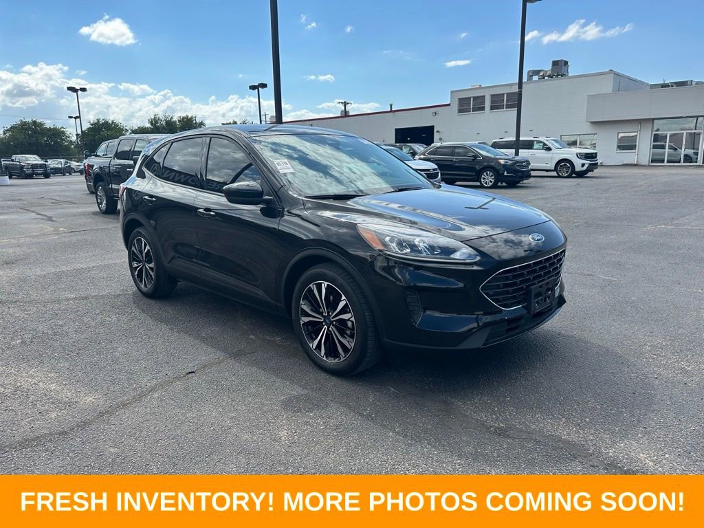 Used 2022 Ford Escape SE w/ SE Sport Appearance Package