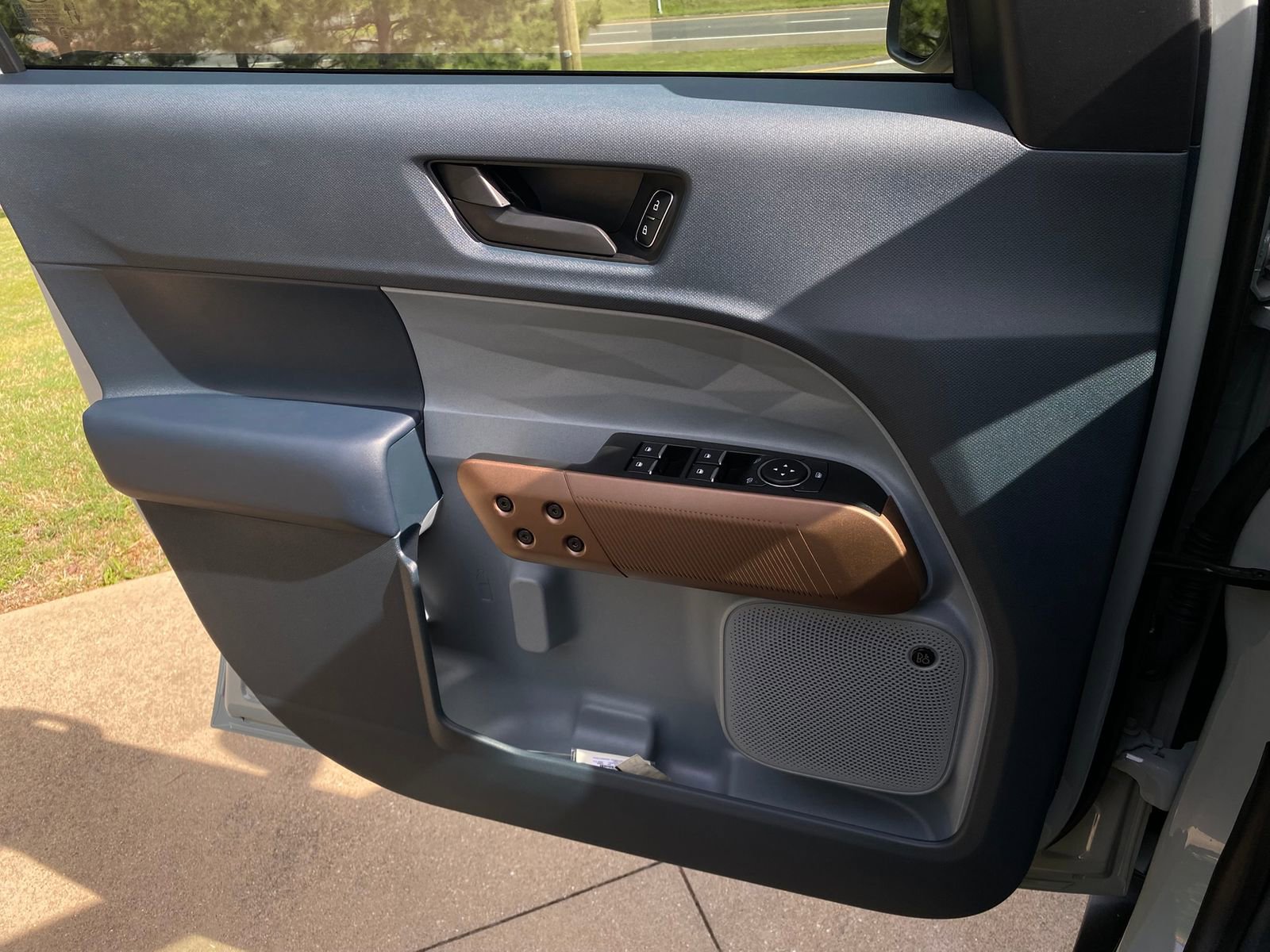 Used 2024 Ford Maverick Lariat image 29