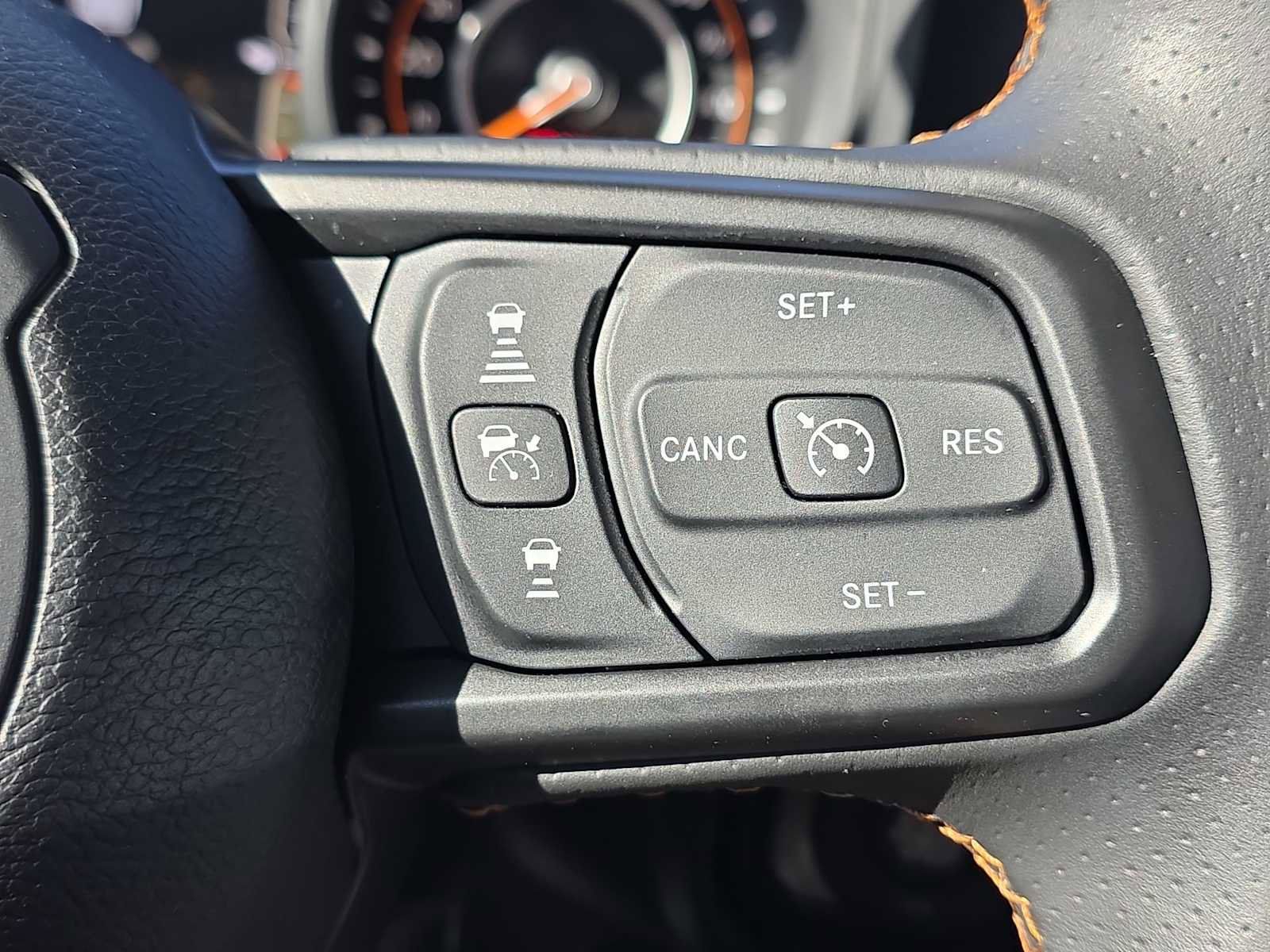 Certified 2024 Jeep Gladiator Mojave w/ Technology Group image 27