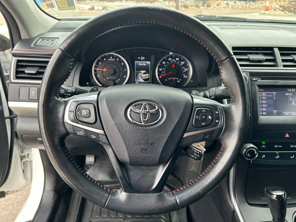 Used 2016 Toyota Camry SE image 9