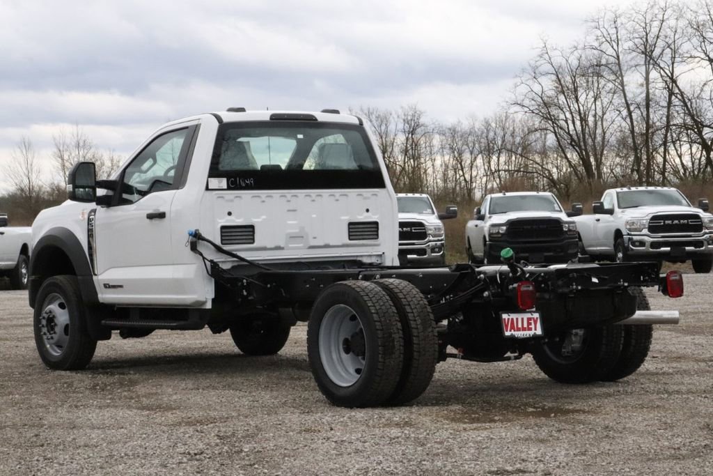 New 2025 Ford F550 4x4 Regular Cab Super Duty image 3