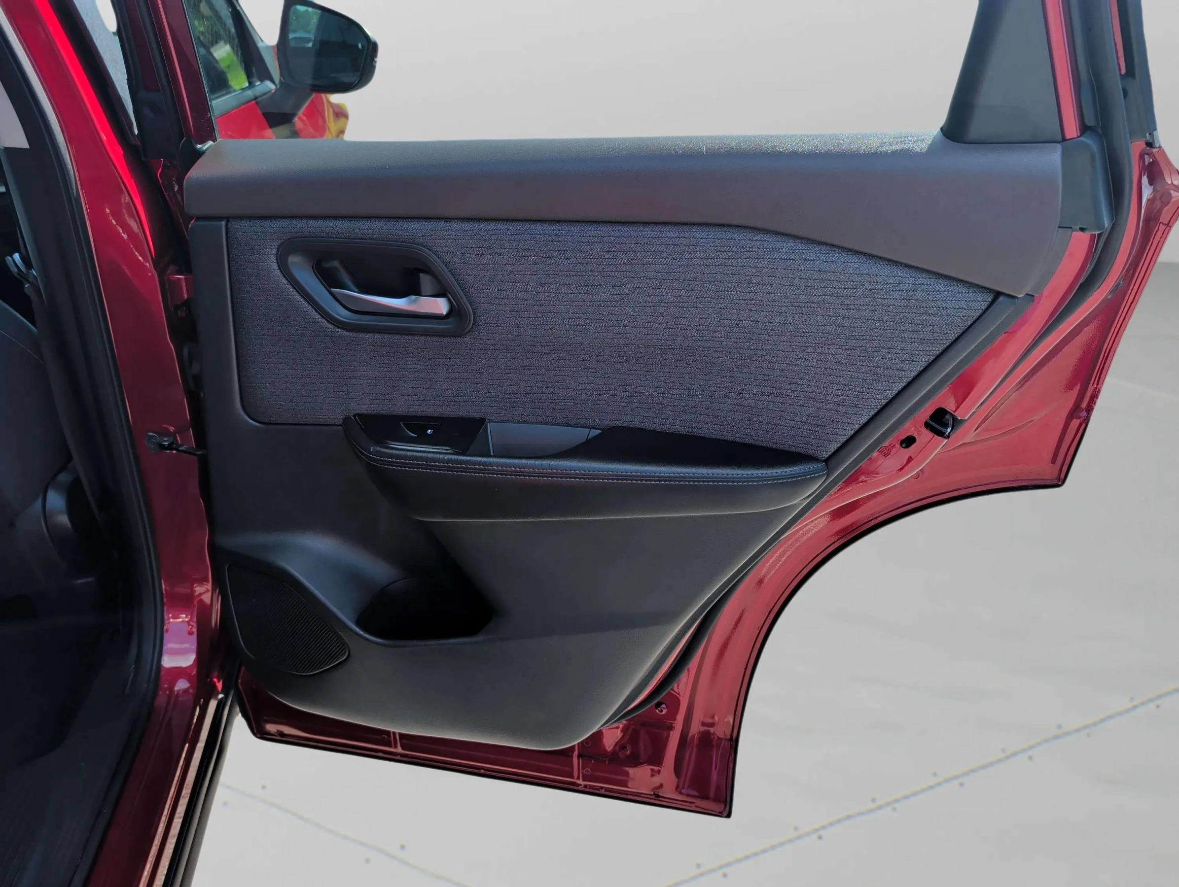 Used 2022 Nissan Rogue SV FWD image 33