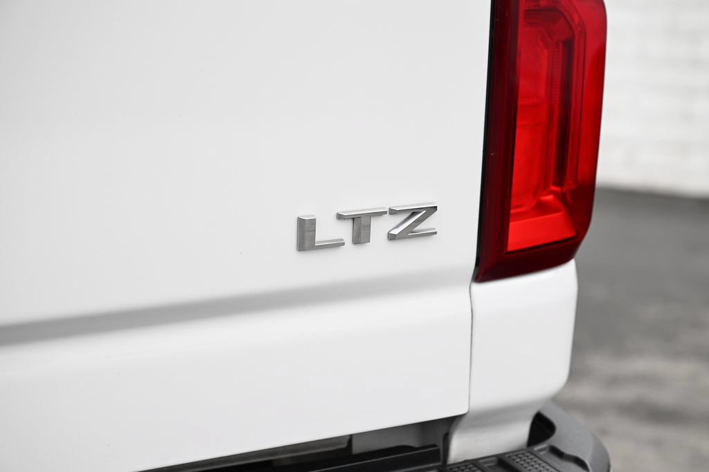 Used 2021 Chevrolet Silverado 2500 LTZ w/ LTZ Premium Package AWD/4WD image 15