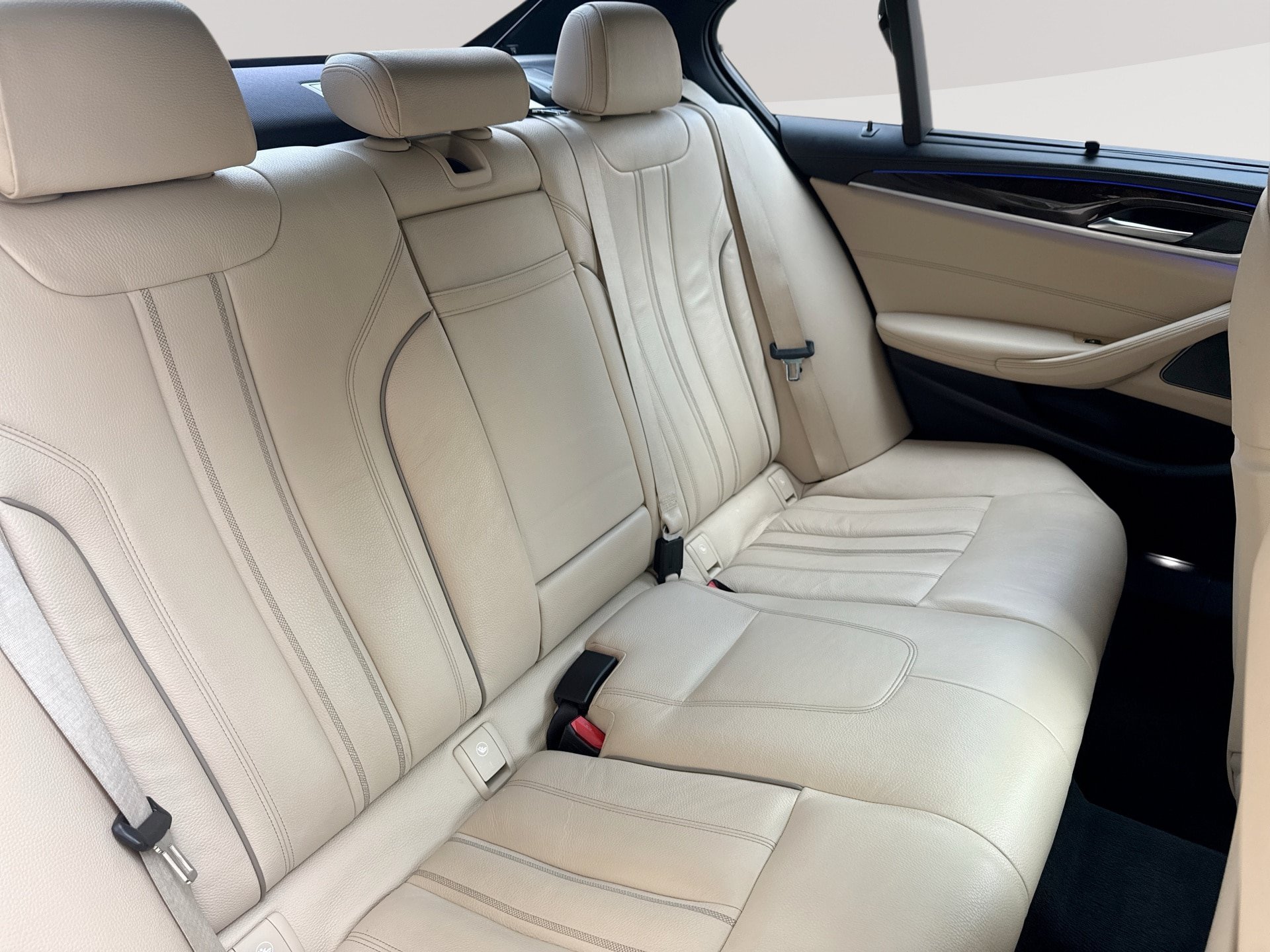 Used 2018 BMW 540i RWD image 26