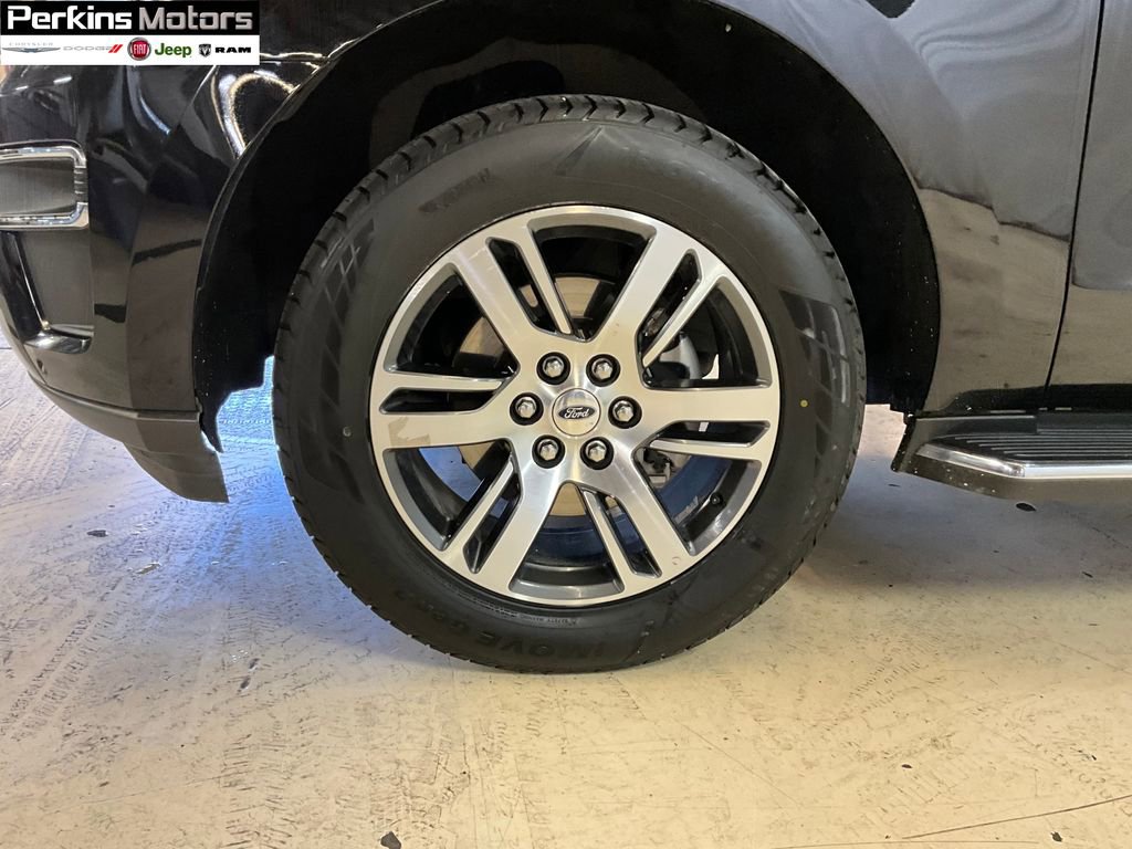 Used 2023 Ford Expedition Limited image 19