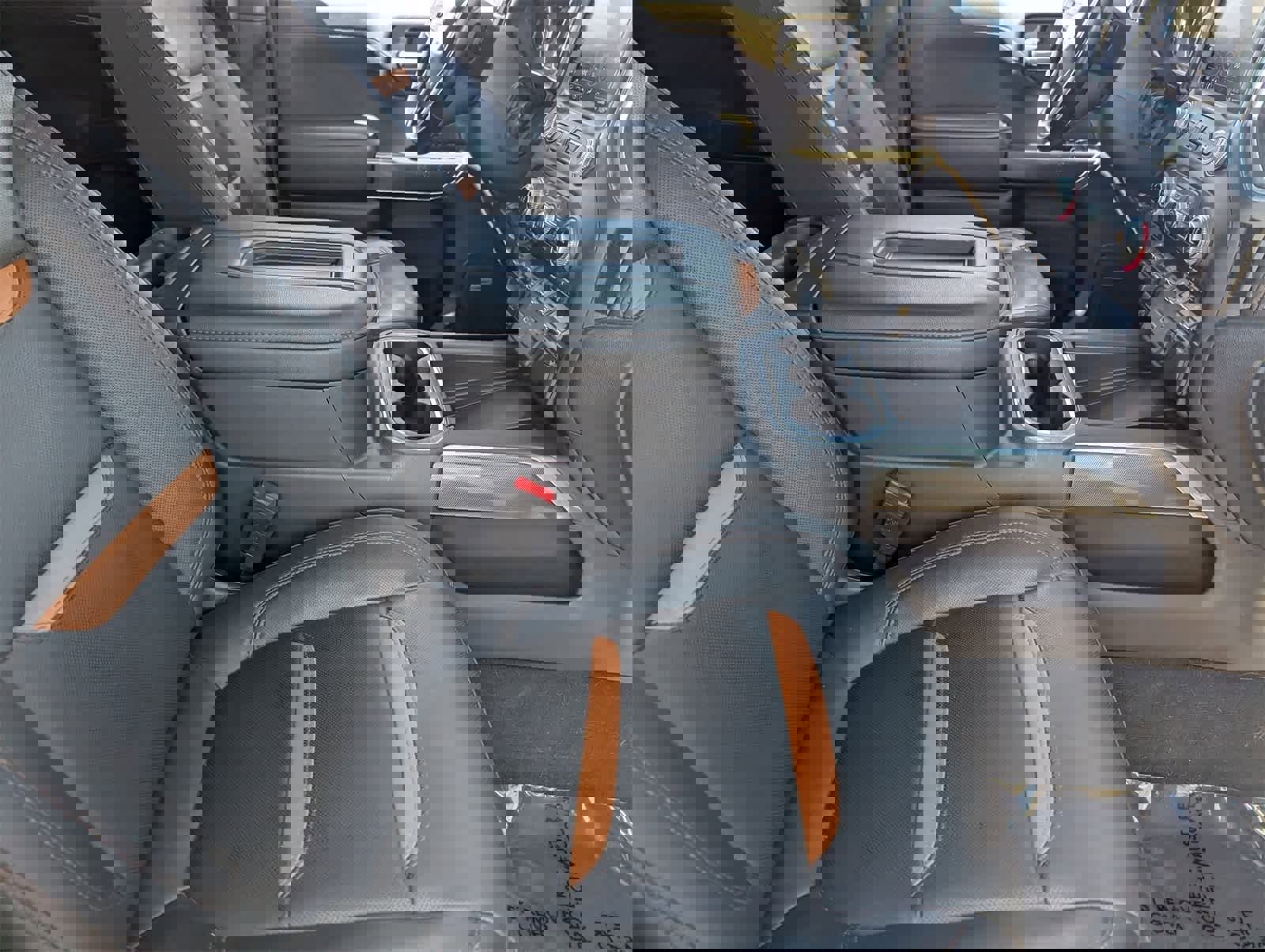 Used 2021 GMC Sierra 1500 AT4 w/ AT4 Premium Package image 12