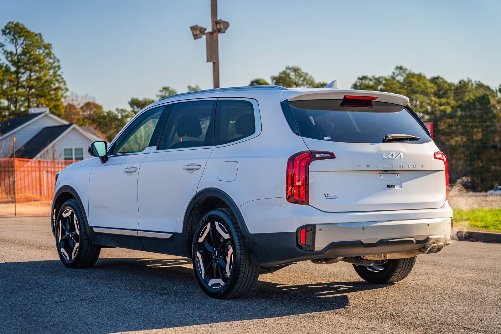 Used 2023 Kia Telluride S w/ S Sunroof Package image 5