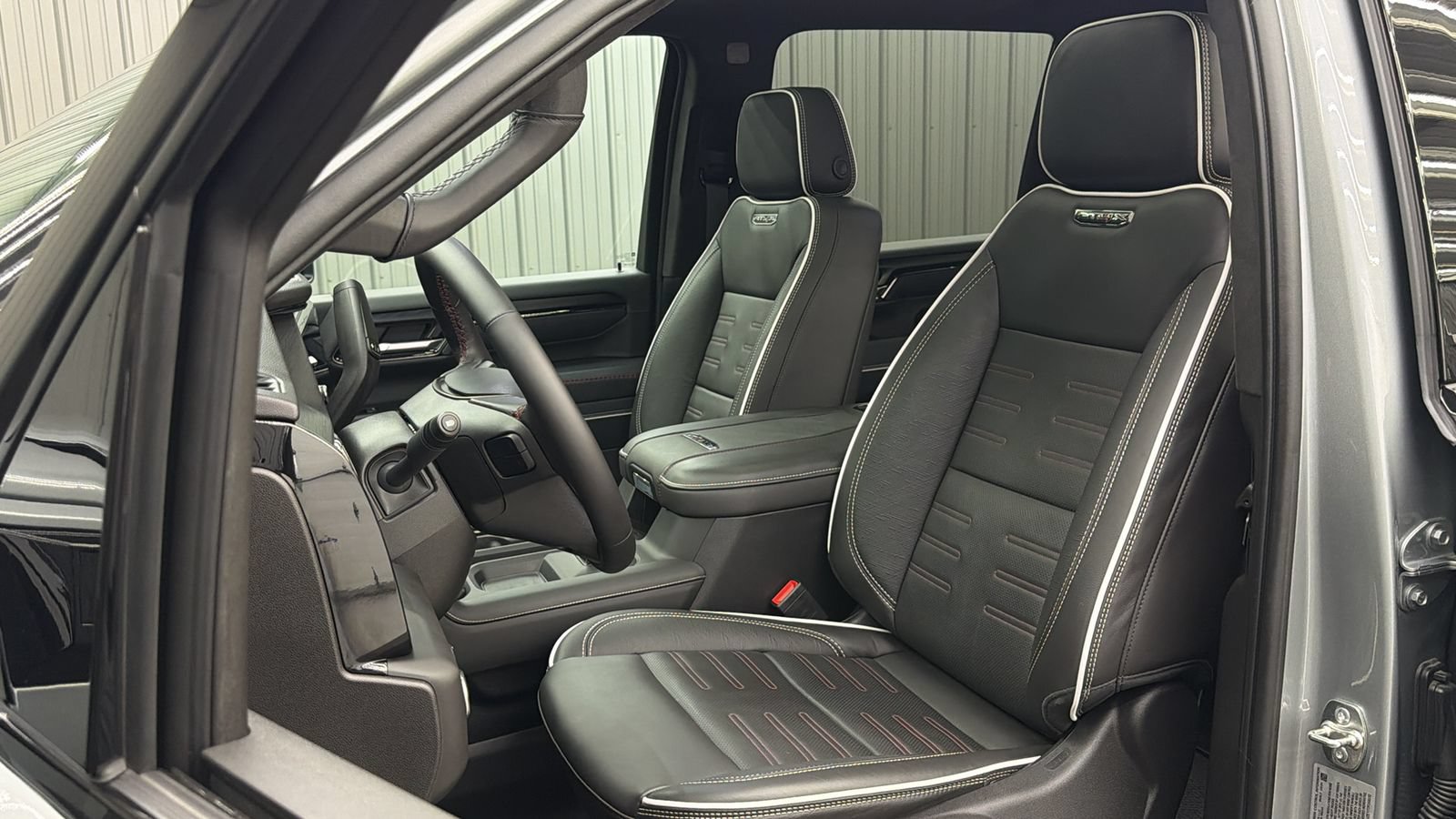 Used 2026 GMC Sierra 2500 AT4X AWD/4WD image 34