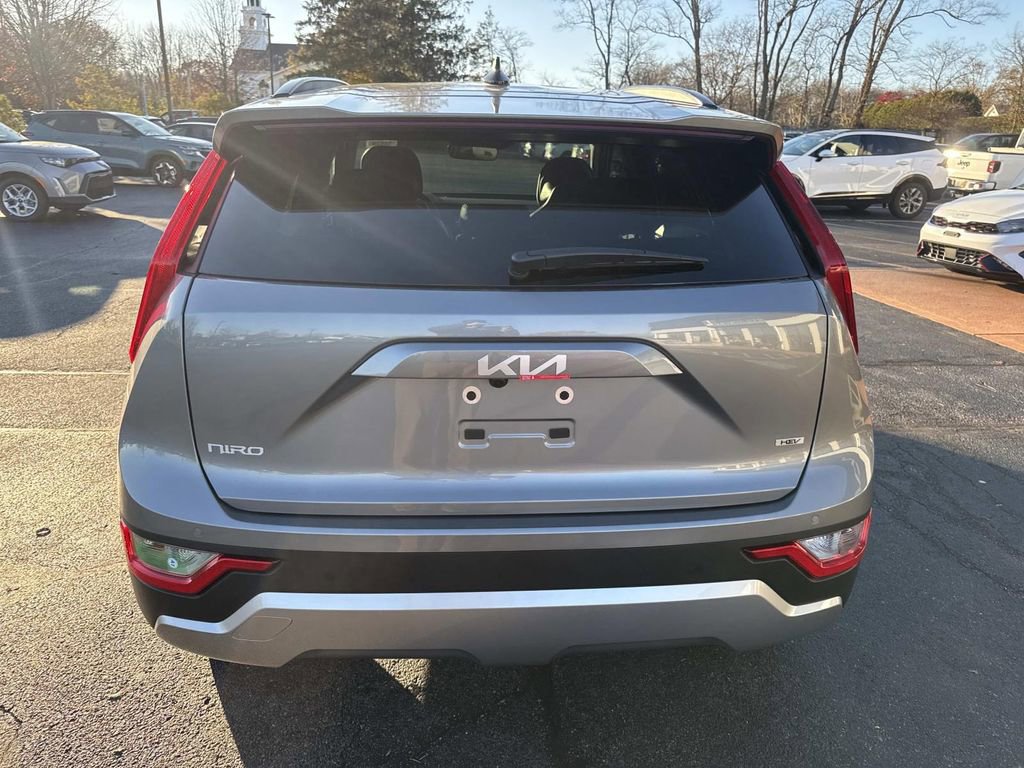 New 2026 Kia Niro EX image 3