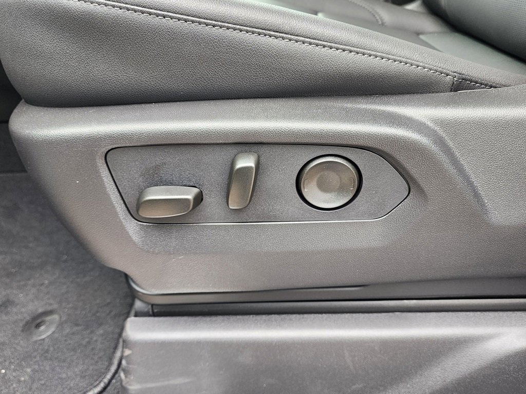 New 2026 GMC Sierra 1500 SLT w/ SLT Premium Plus Package image 18