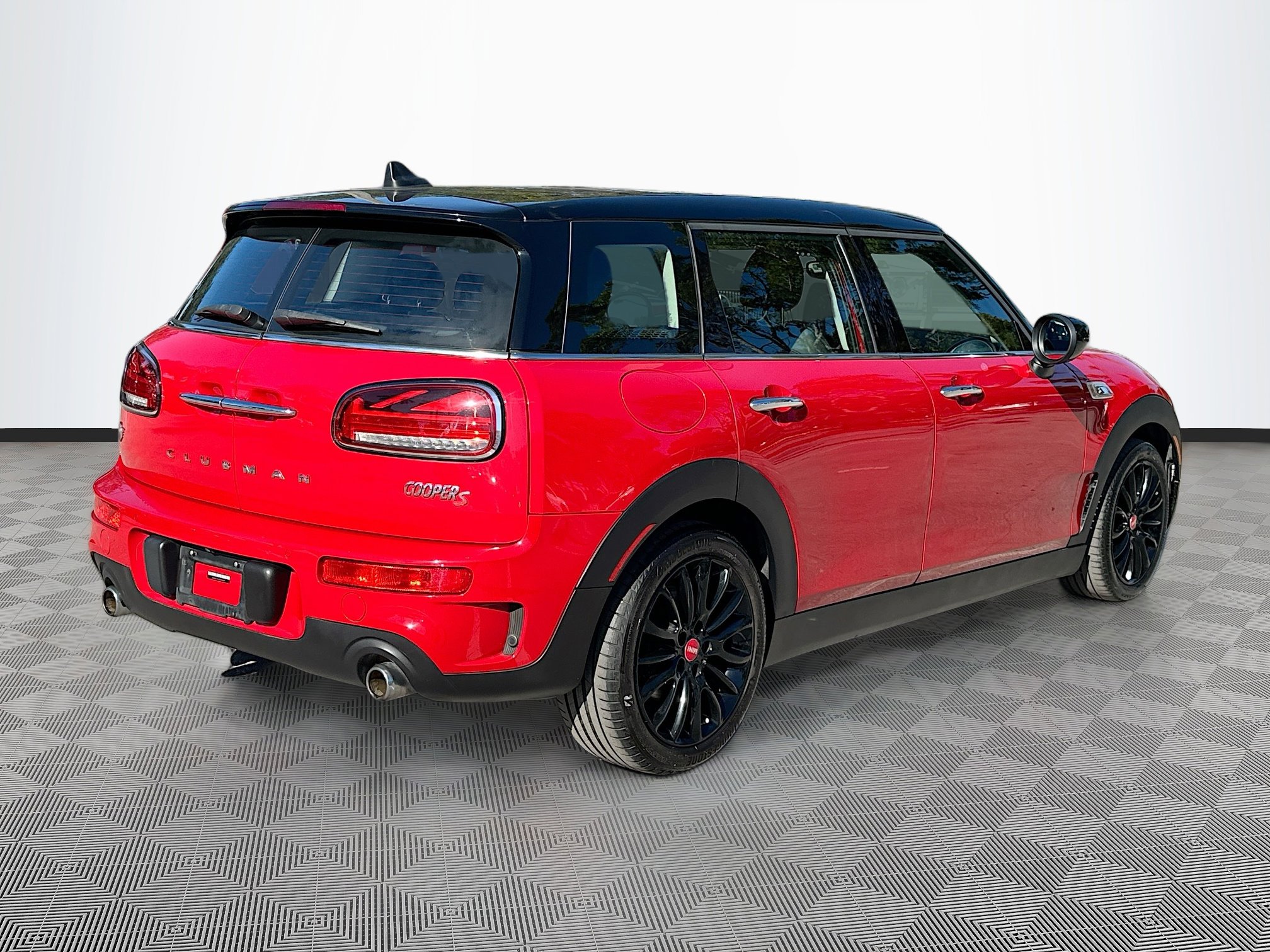 Used 2020 MINI Cooper Clubman S w/ Premium Package image 7