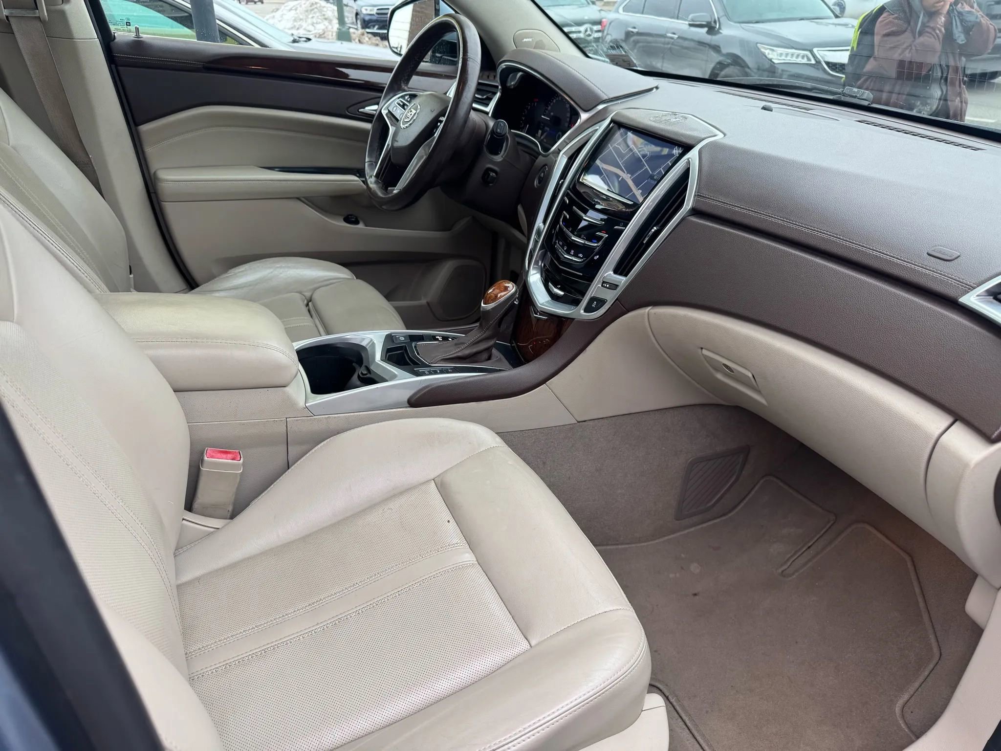 Used 2013 Cadillac SRX Luxury w/ Driver Awareness Package AWD/4WD image 21