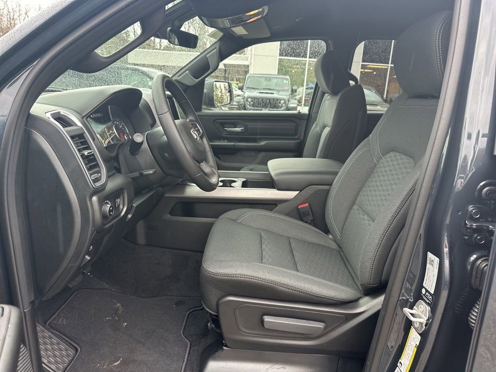Used 2026 RAM 1500 Express AWD/4WD image 11