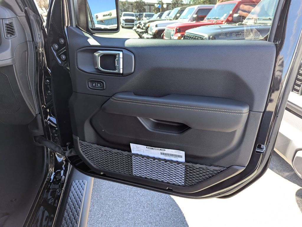 New 2026 Jeep Gladiator Sport AWD/4WD image 32