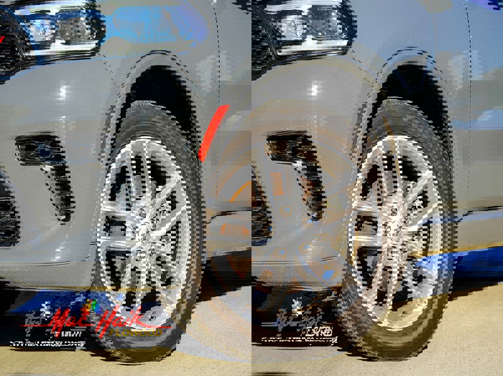 Used 2024 Dodge Durango GT image 2