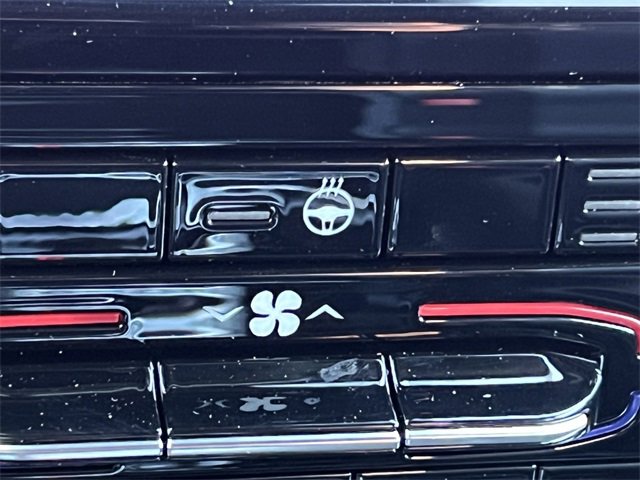 New 2025 Jeep Grand Cherokee Limited w/ Black Appearance Package image 28