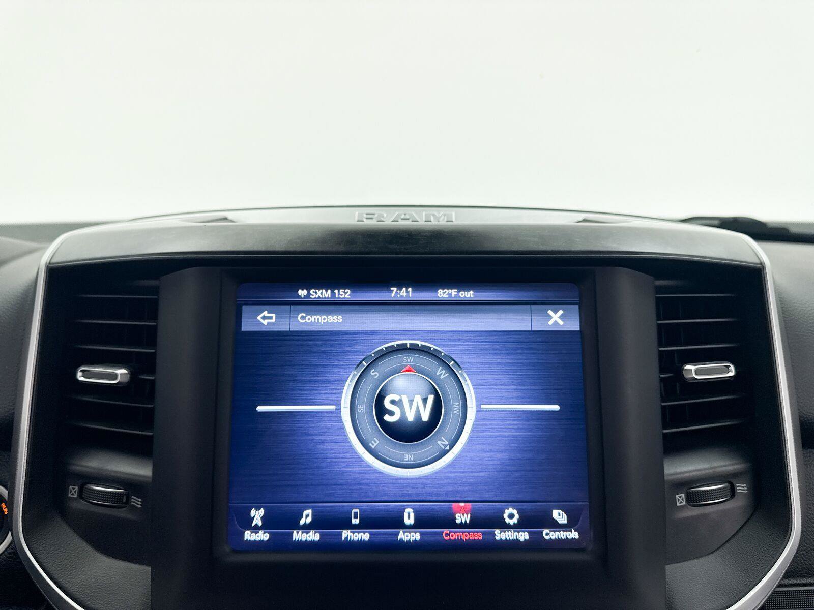 Used 2020 RAM 1500 Big Horn AWD/4WD image 4