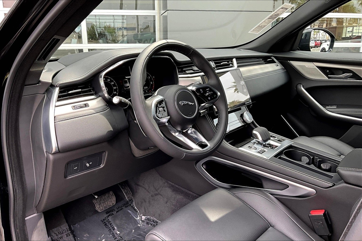 New 2026 Jaguar F-PACE R-Dynamic S image 6