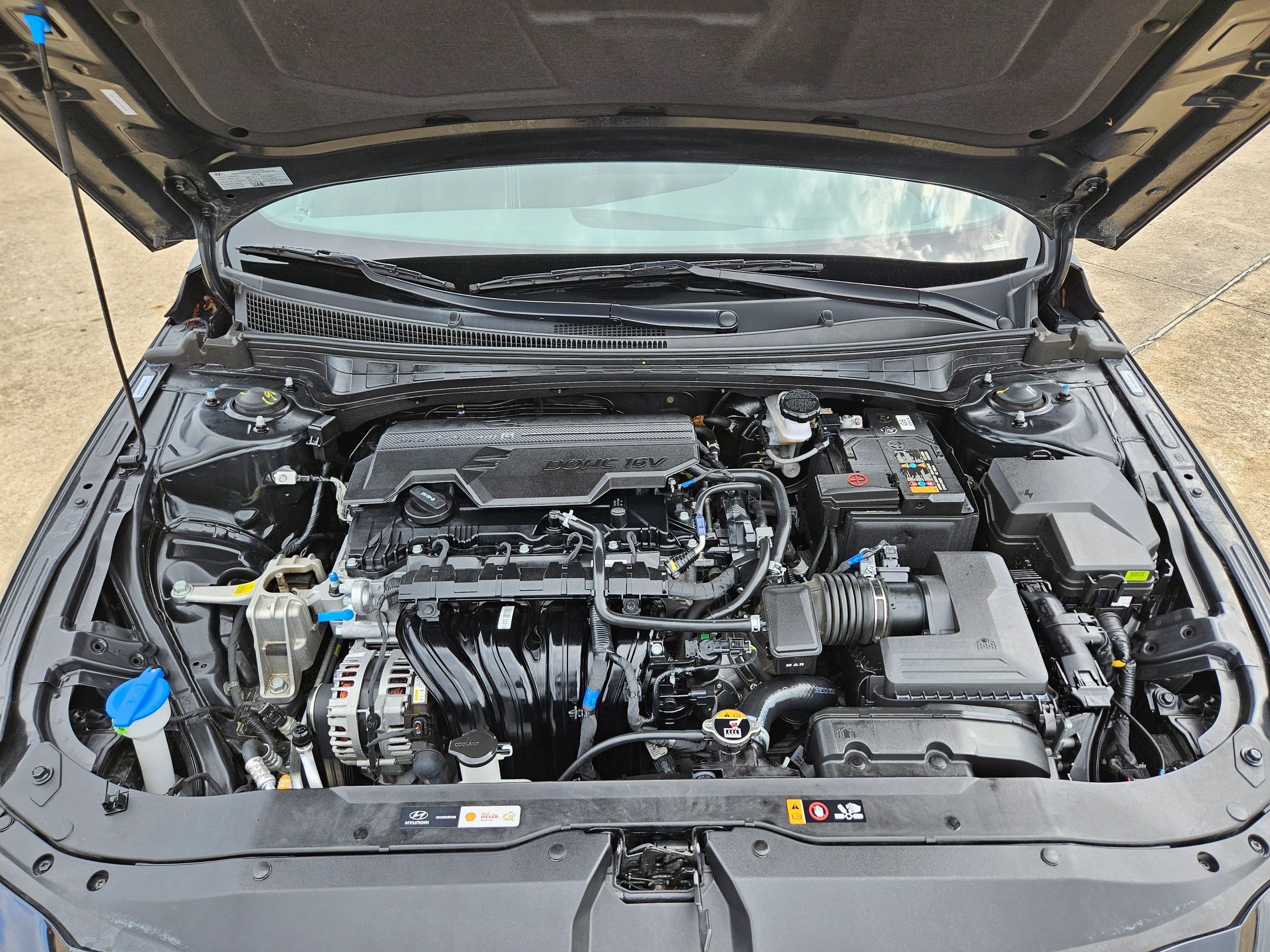 Used 2025 Hyundai Elantra SEL FWD image 35