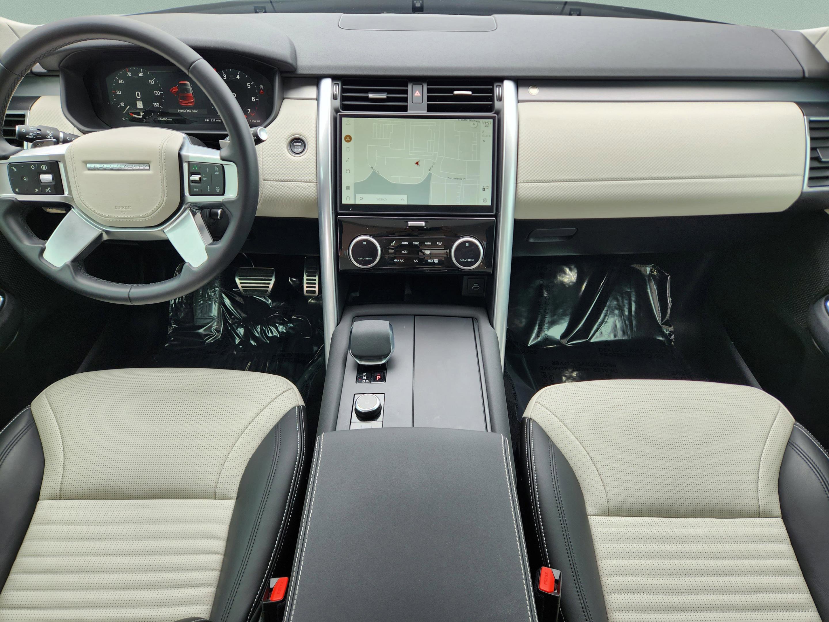 Certified 2025 Land Rover Discovery Dynamic SE AWD/4WD image 23