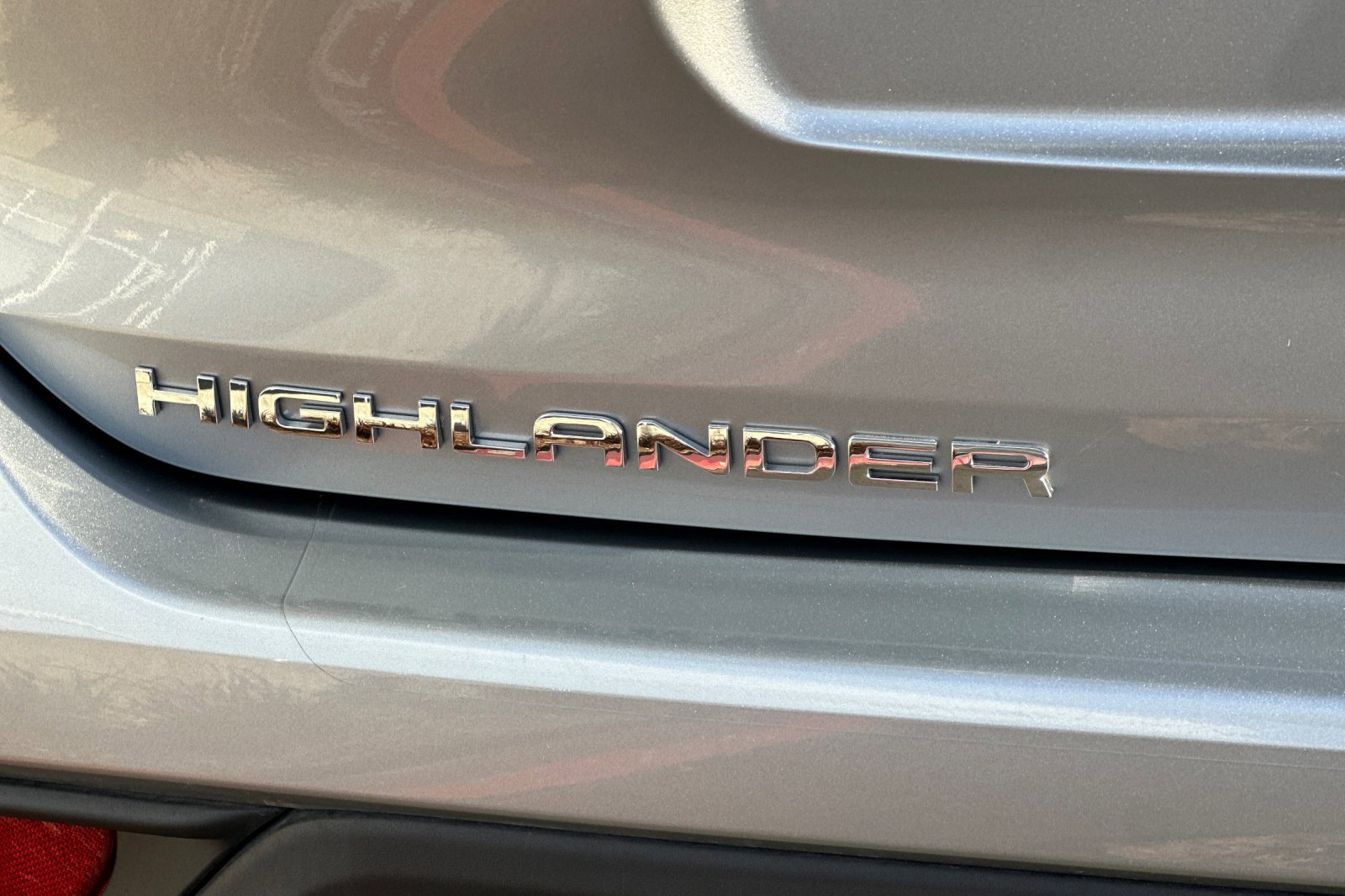 Used 2023 Toyota Highlander L image 12