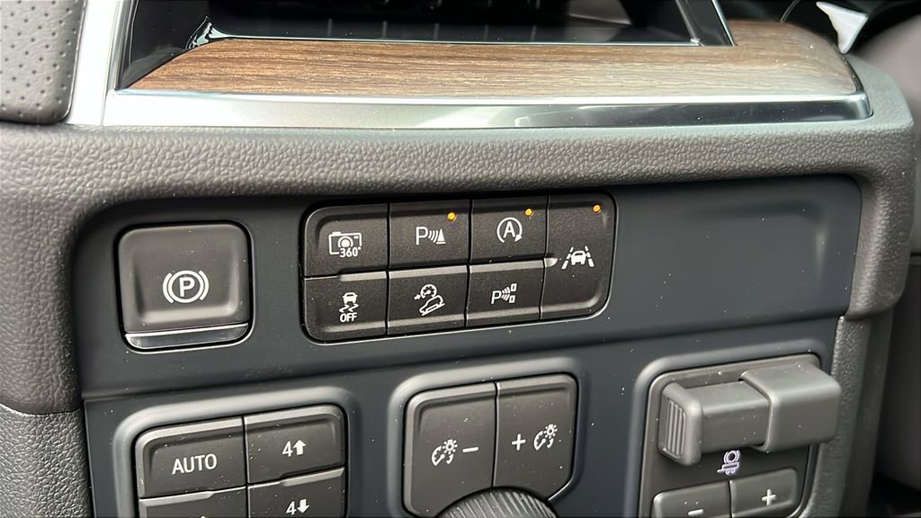 New 2026 Chevrolet Suburban High Country w/ Sun And Tow Package image 14