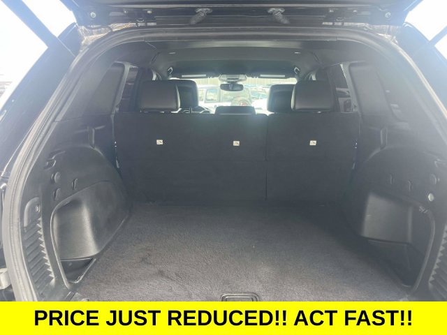 Used 2022 Jeep Grand Cherokee Laredo X RWD image 12