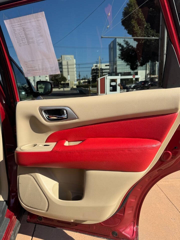 Used 2017 Nissan Pathfinder SV FWD image 20