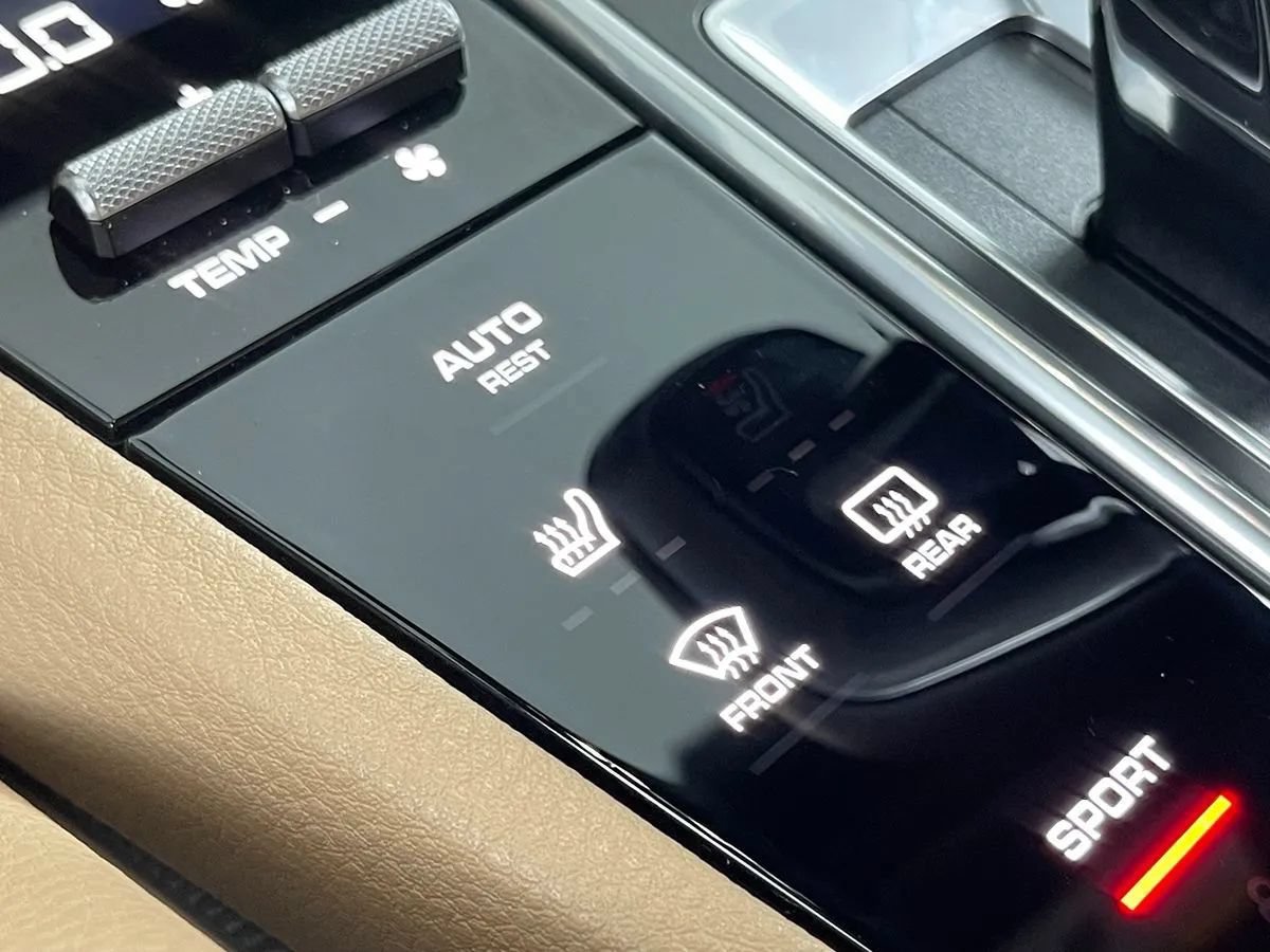 Used 2019 Porsche Cayenne AWD/4WD image 28