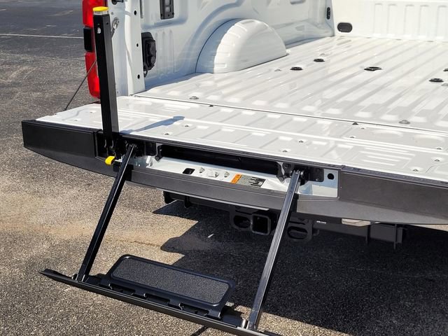 New 2026 Ford F350 King Ranch w/ Chrome Package image 11