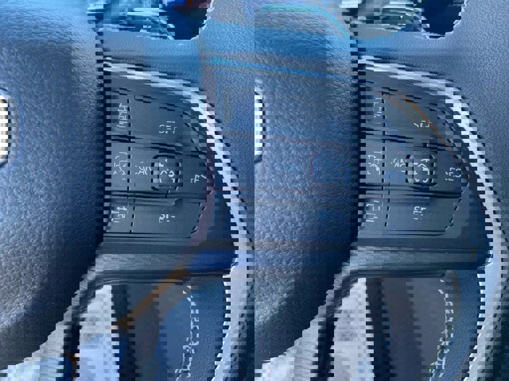 Used 2025 Jeep Grand Cherokee Laredo X image 15