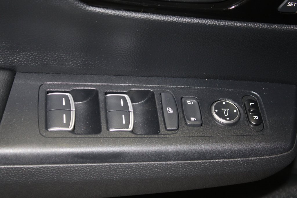 Used 2023 Honda CR-V Sport Touring image 9