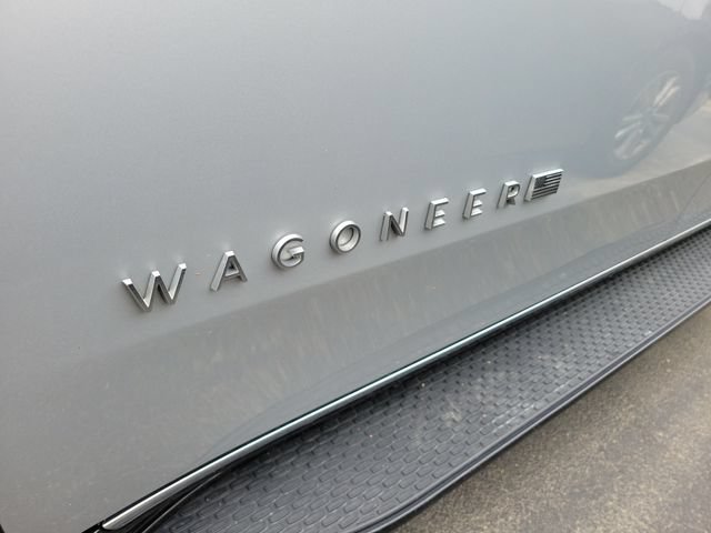 Used 2024 Jeep Wagoneer L Series II w/ Flexible Seating Group AWD/4WD image 4
