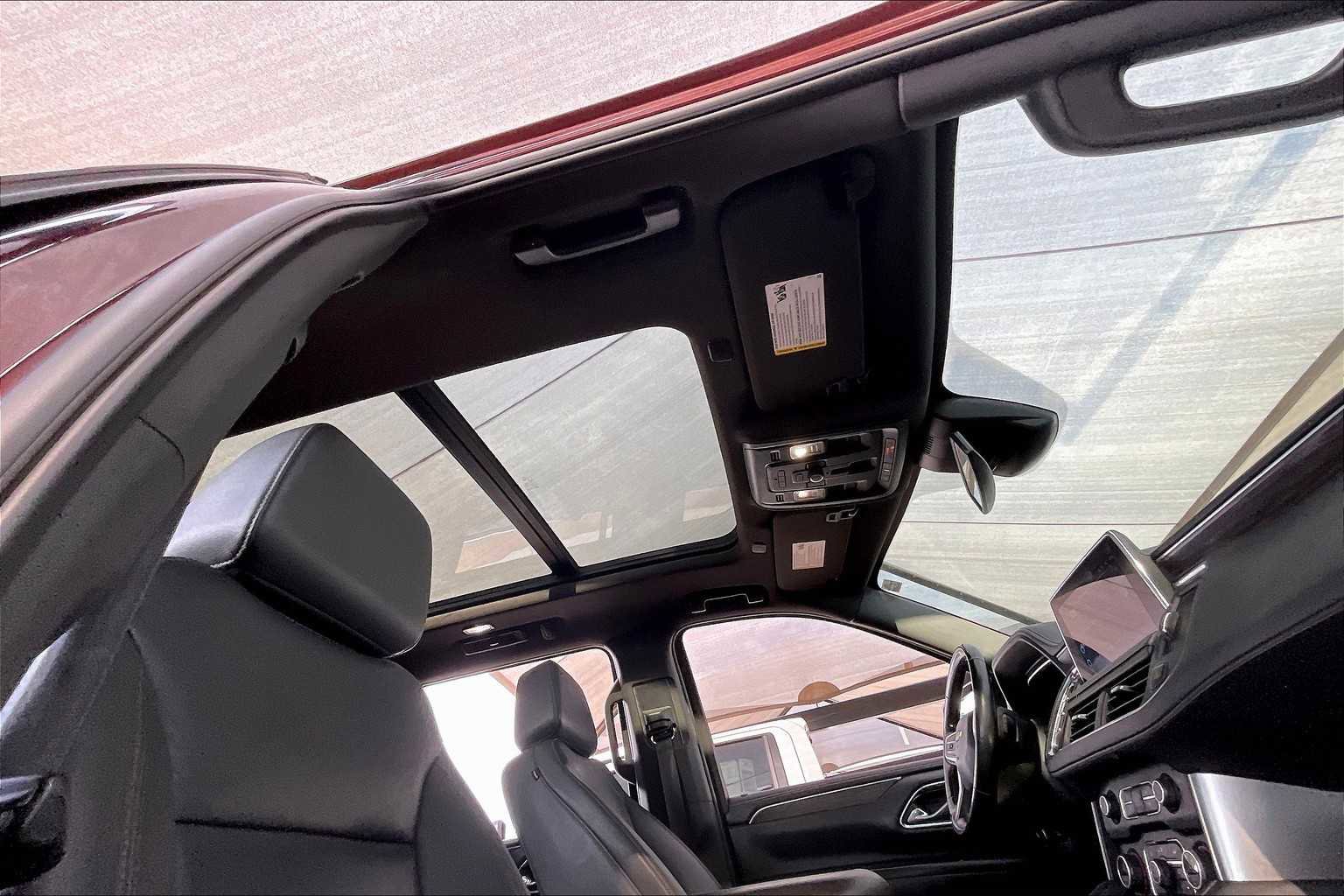 Used 2023 Chevrolet Suburban LT w/ LT Signature Package image 14