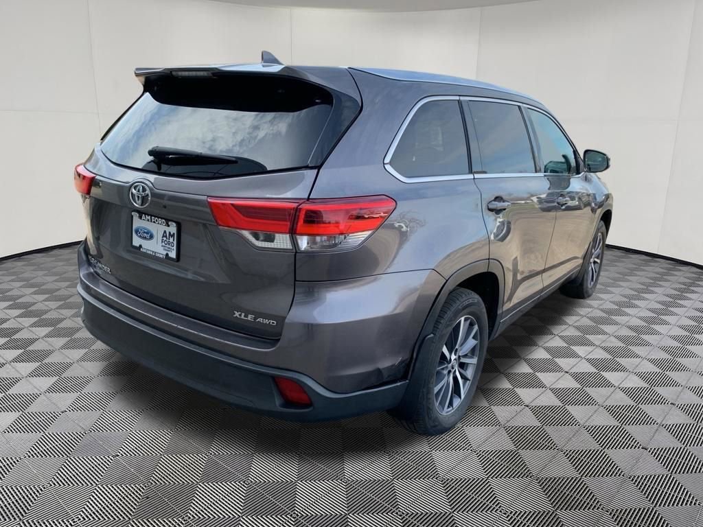 Used 2018 Toyota Highlander XLE image 7