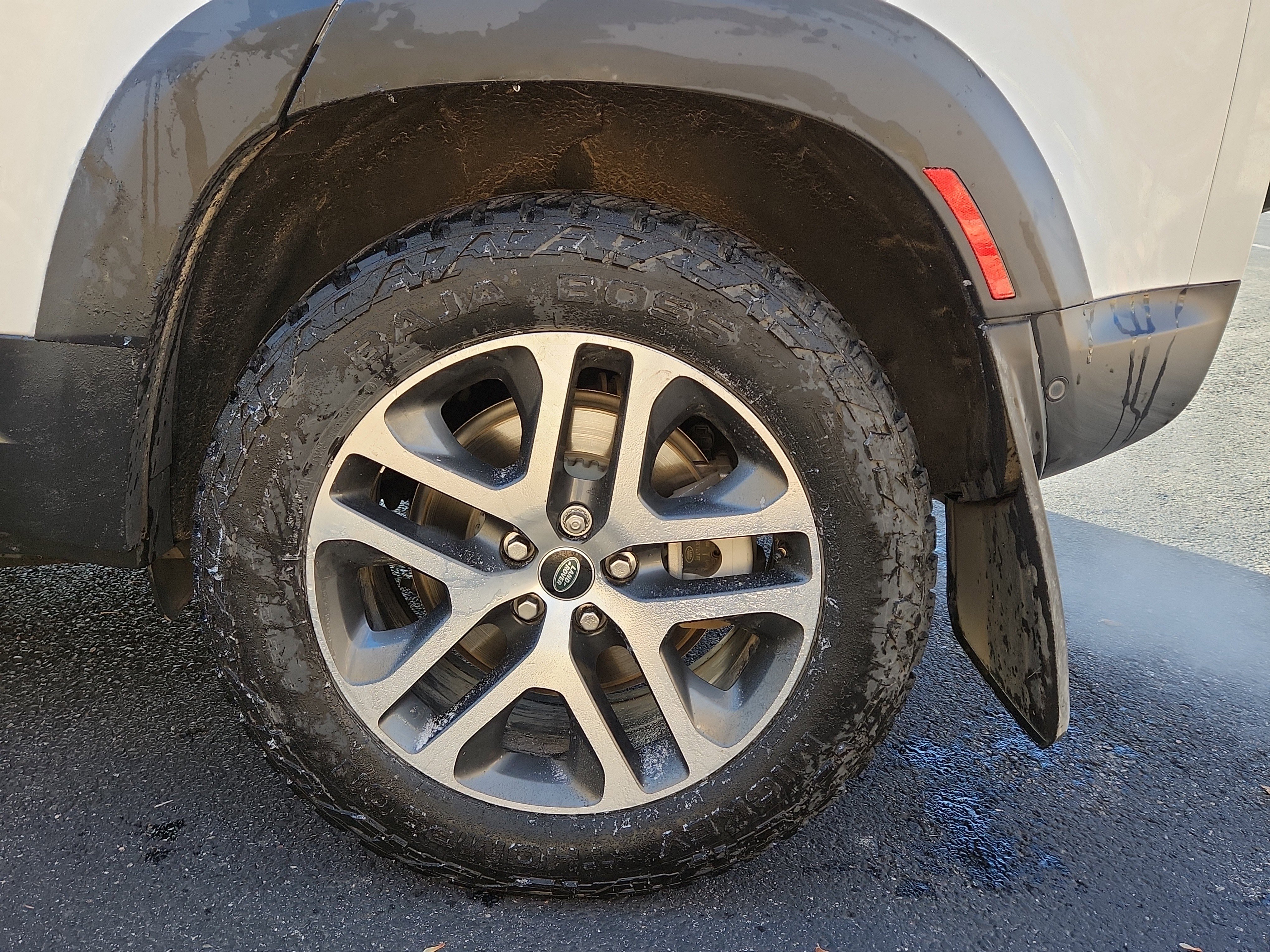 Certified 2022 Land Rover Defender 110 SE image 8