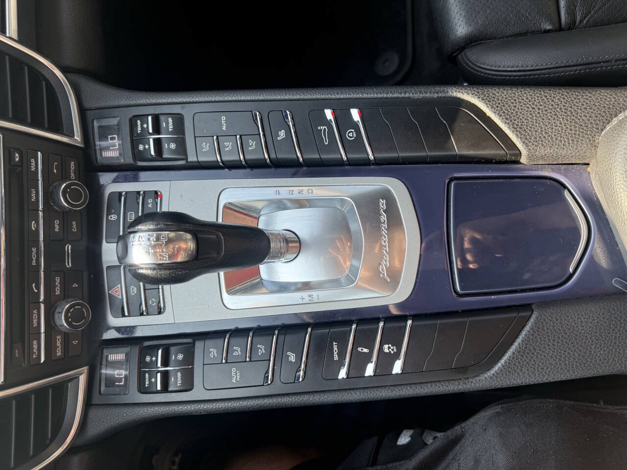 Used 2013 Porsche Panamera image 24