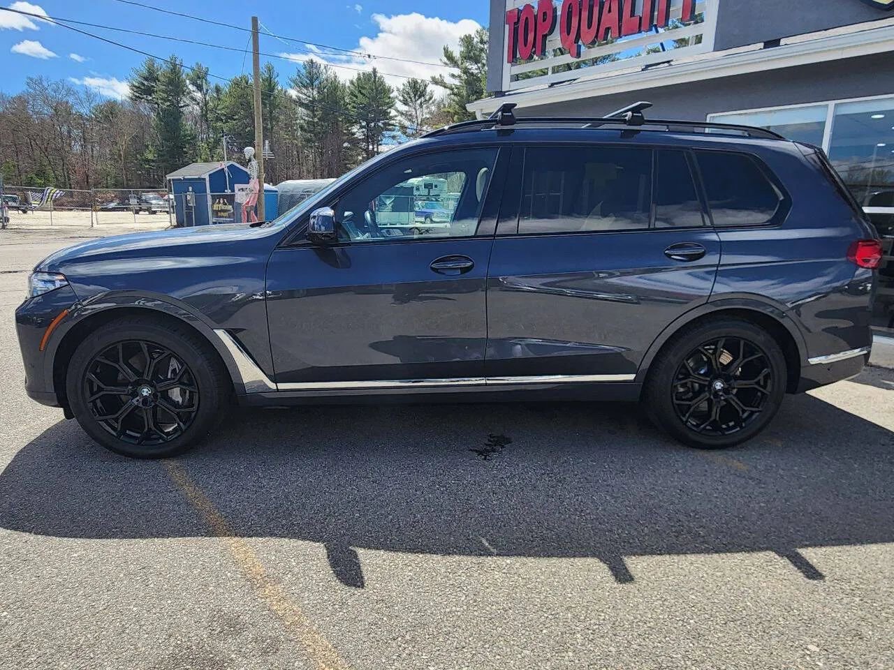 Used 2022 BMW X7 xDrive40i w/ Luxury Seating Package image 7
