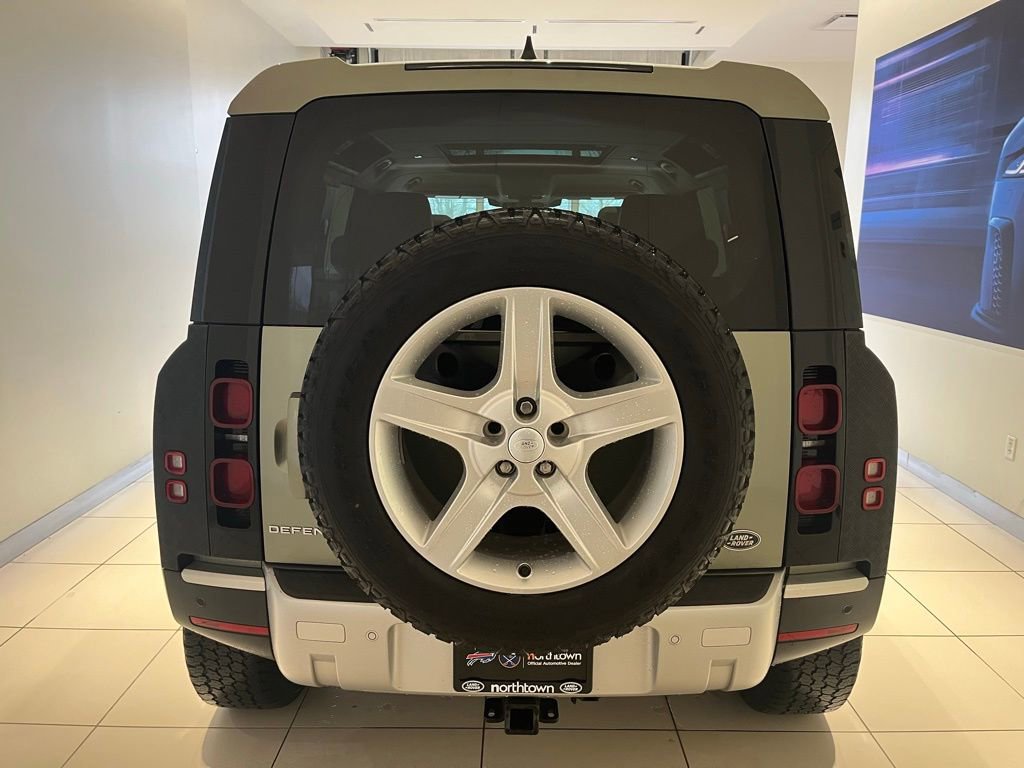 Used 2022 Land Rover Defender 110 SE AWD/4WD image 8