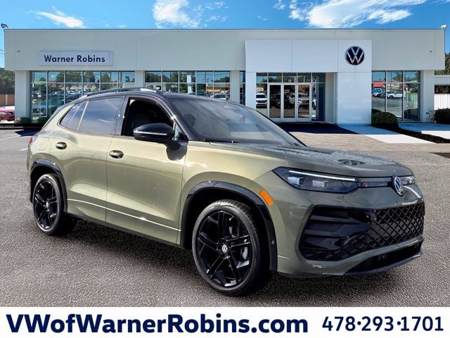 New 2026 Volkswagen Tiguan SE R-Line FWD image 1