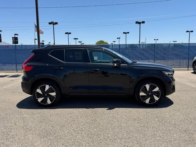 Used 2025 Volvo EX40 Core w/ Climate Package AWD/4WD image 6