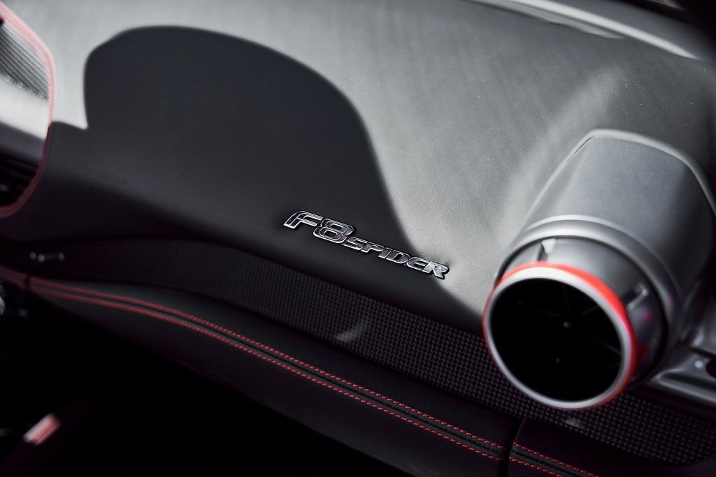 Used 2022 Ferrari F8 Tributo image 48