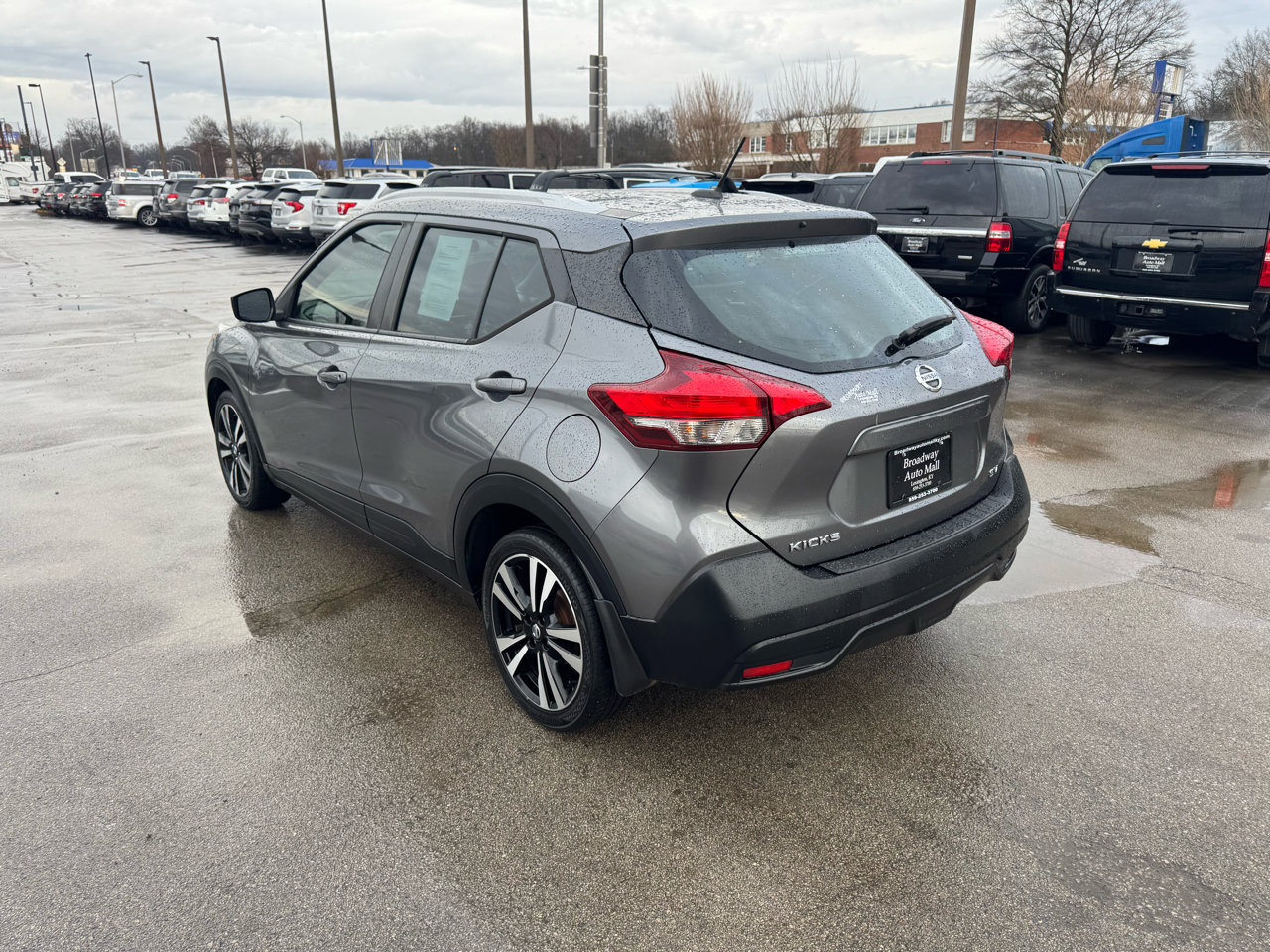 Used 2018 Nissan Kicks SV w/ Exterior Package image 5
