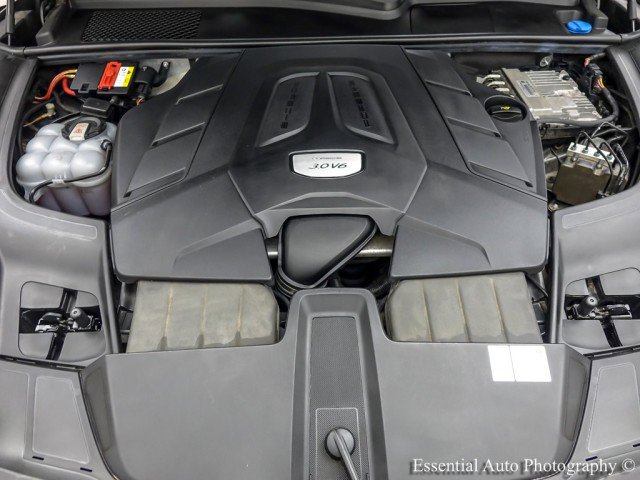 Used 2021 Porsche Cayenne Coupe image 34