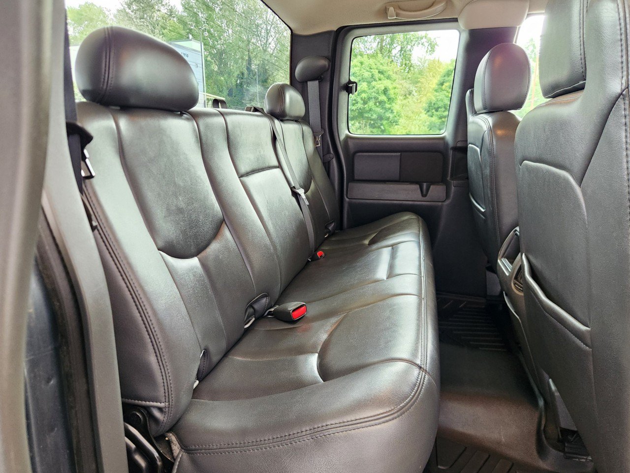Used 2006 GMC Sierra 1500 SLT w/ Vortecmax Performance Pack AWD/4WD image 12