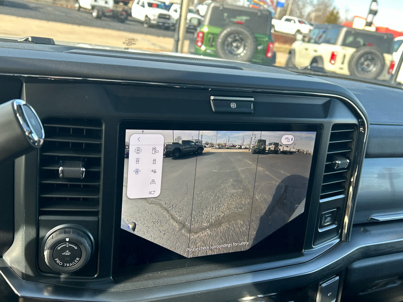 New 2026 Ford F250 Lariat w/ Black Appearance Package image 62